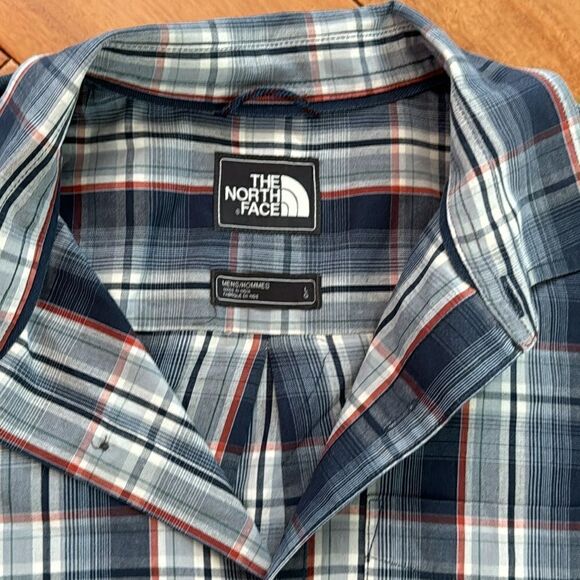 The North Face Logo Mens Short Sleeve Button Up Shirt Plaid size L - Picture 3 of 7